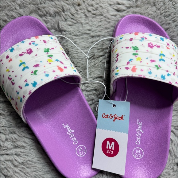 Cat and Jack little girls size medium 2/3 Slides - Picture 4 of 4